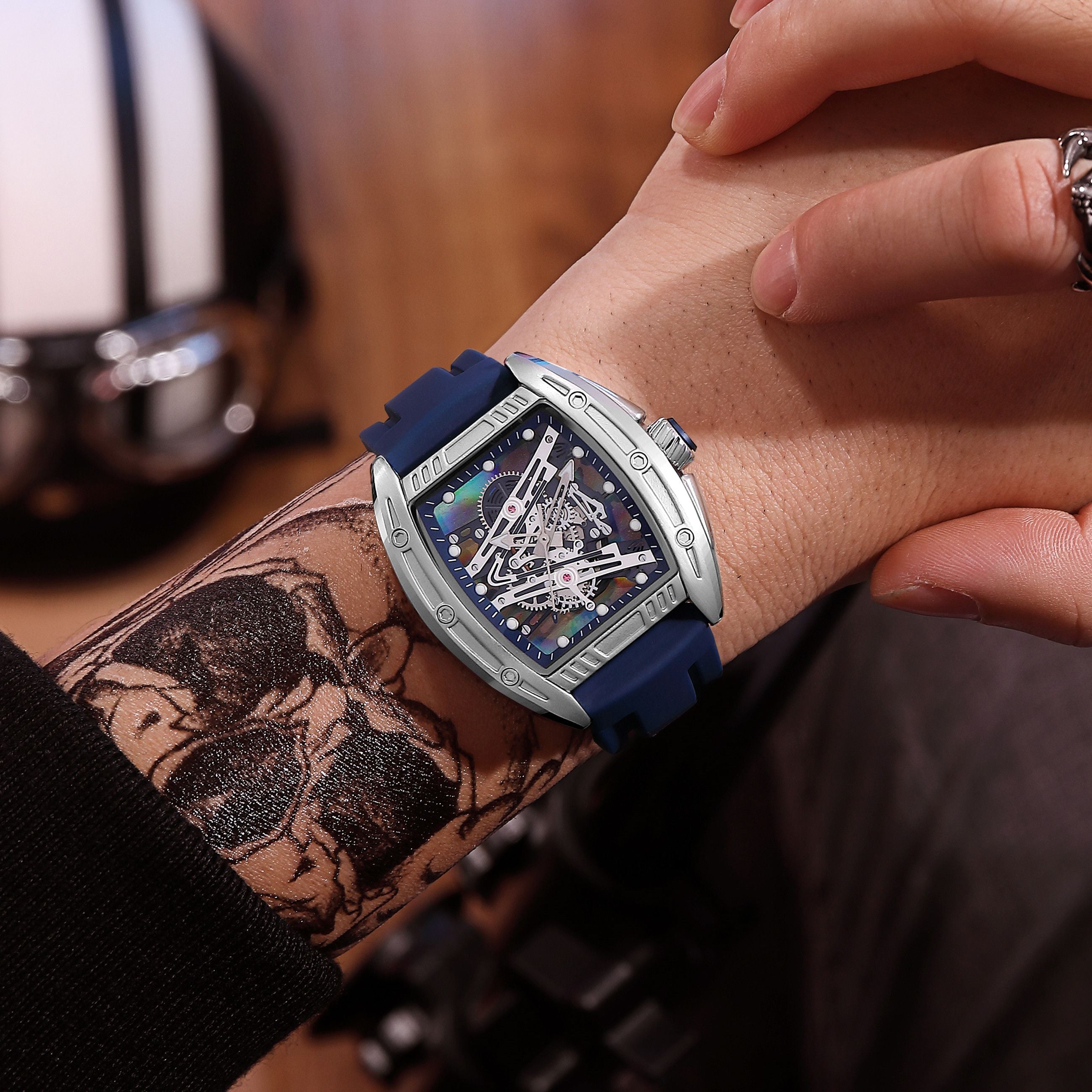 RUIMAS Fashion Military Quartz Watches Men Luxury Casual Sport Wrist Watches Waterproof Luminous Clock Large Dial Reloj Hombre 338